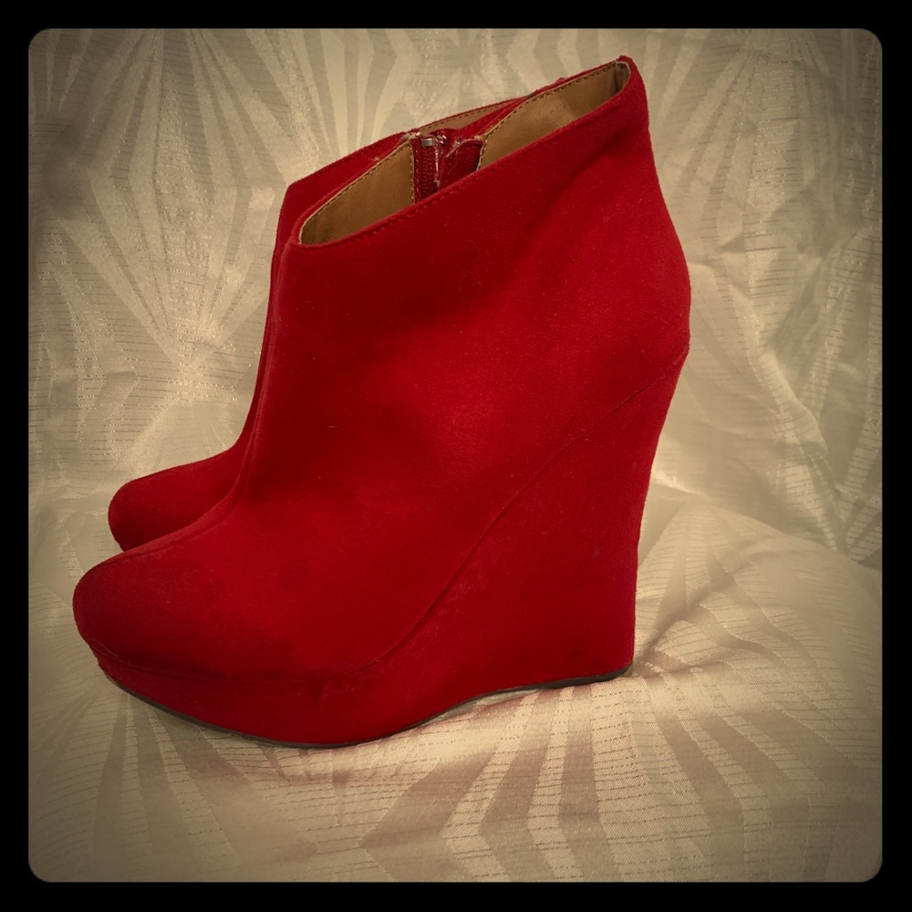 Michael Antonio Red wedge booties